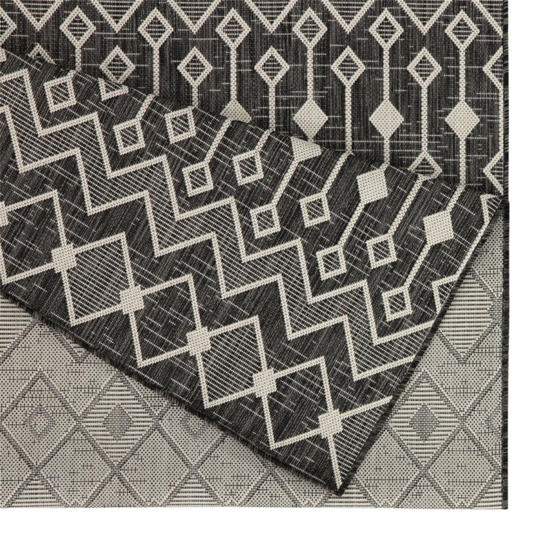 2 Ft. 7 In. X 7 Ft. 3 In. Indoor/Outdoor Area Rug, Rectangle 7'10" x 10'3"