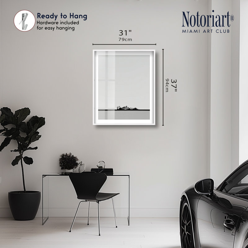 Décoration murale "Shadowbox" Silent Speed II par Notoriart, cadre blanc, H 37 po x l 31 po, H 37 po x l 31 po, Cadre blanc