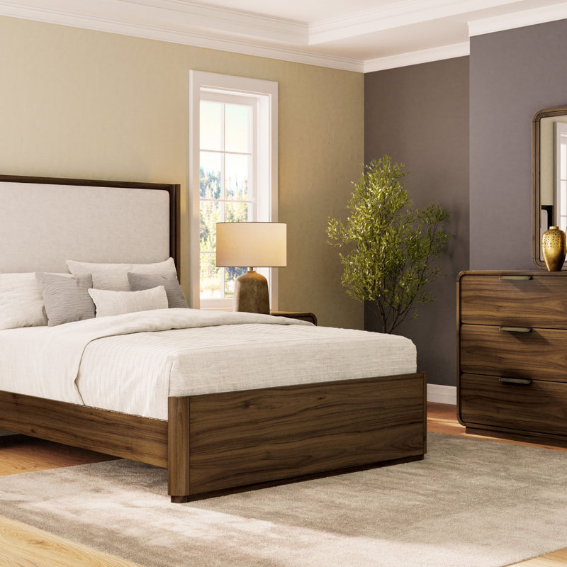 Grand lit tapissier en noyer
