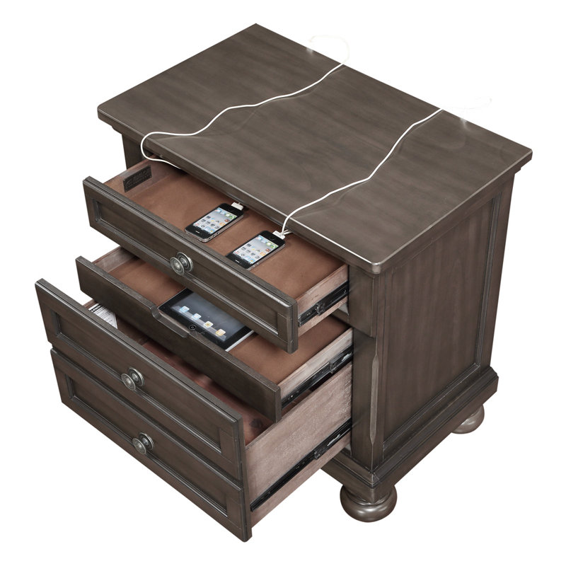 Kynsleigh 29.25'' Tall 3 - Drawer Nightstand, Gray