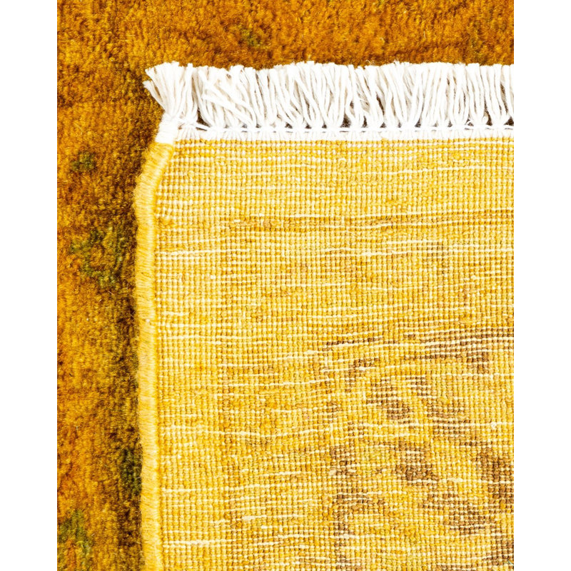 Tapis jaune unique de 3 pi 2 po x 4 pi 9 po Yasine