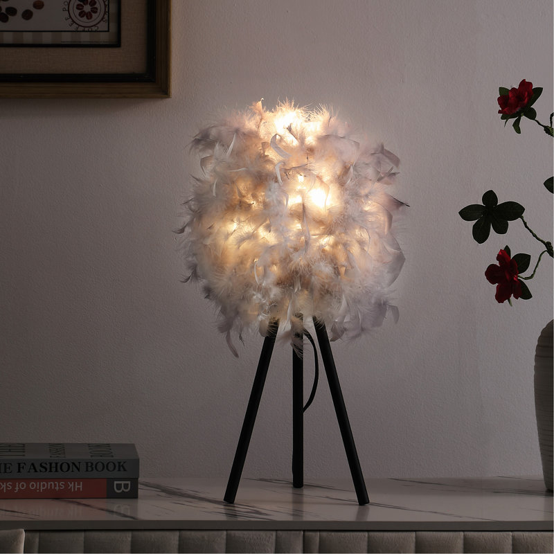 Lampe de table moderne en métal 20,5 po à abat-jour plume gris doux, Gris, Gris