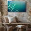 Toile d'une composition verticale sereine avec de délicates branches tourbillonnantes ornées d'art mural de feuilles bleu clair posé sur une toile lisse-1428577760