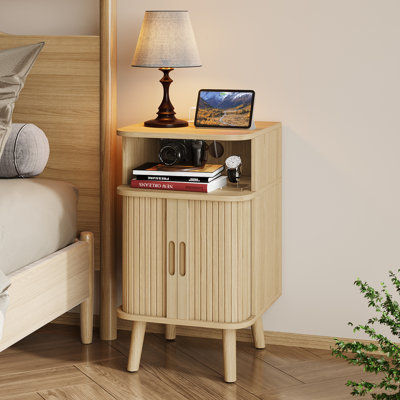 Wood Nightstands With Charging Station, Mid Century Modern End Side Table With Sliding Doors, Fluted Bedside Table, Walnut/Natural Oak