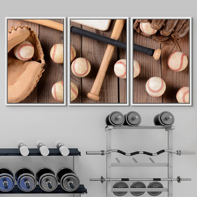 Baseball Bat, Ball & Mitt on Wood Panels, photographie d'athlètes sportifs, moderne rustique, détente, images multicolores calmes, impression numérique sur toile, impression numérique sur toile encadrée