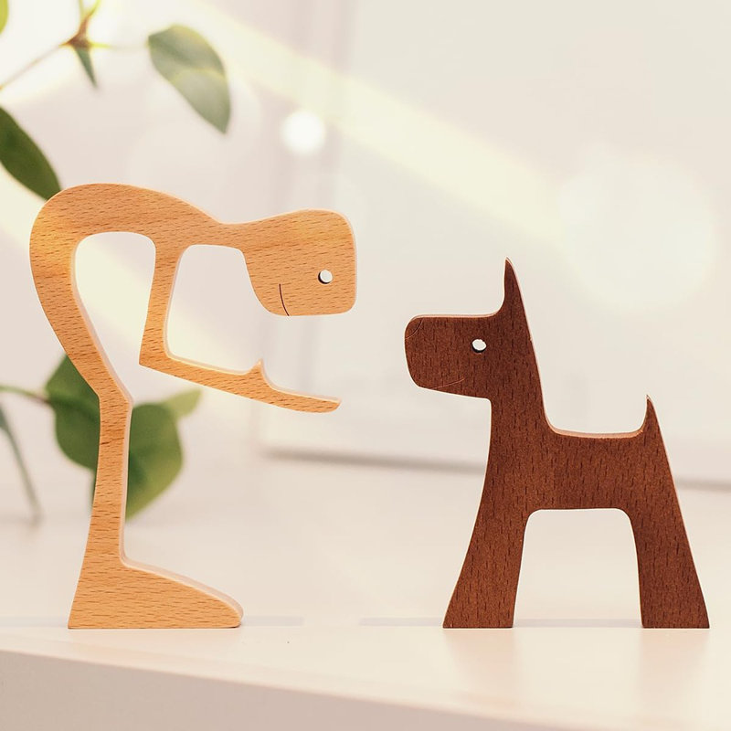 Sculpture maison en bois, l'amour entre vous et votre fourrure