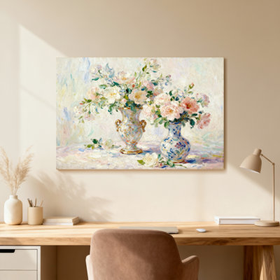 Vases floraux avec roses et feuilles