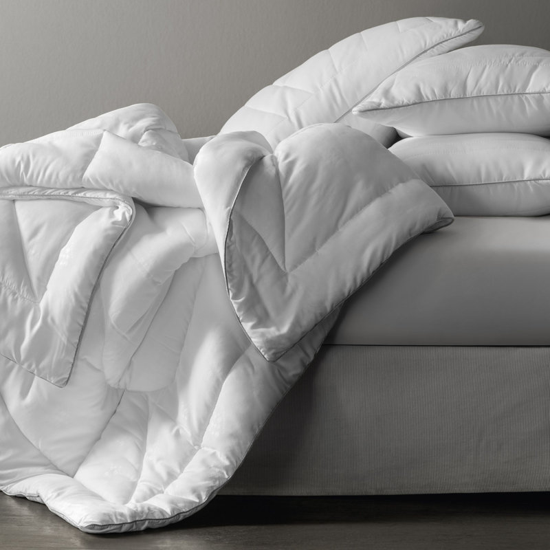 Helios Microfiber All Season Down Alternative Comforter, Twin
