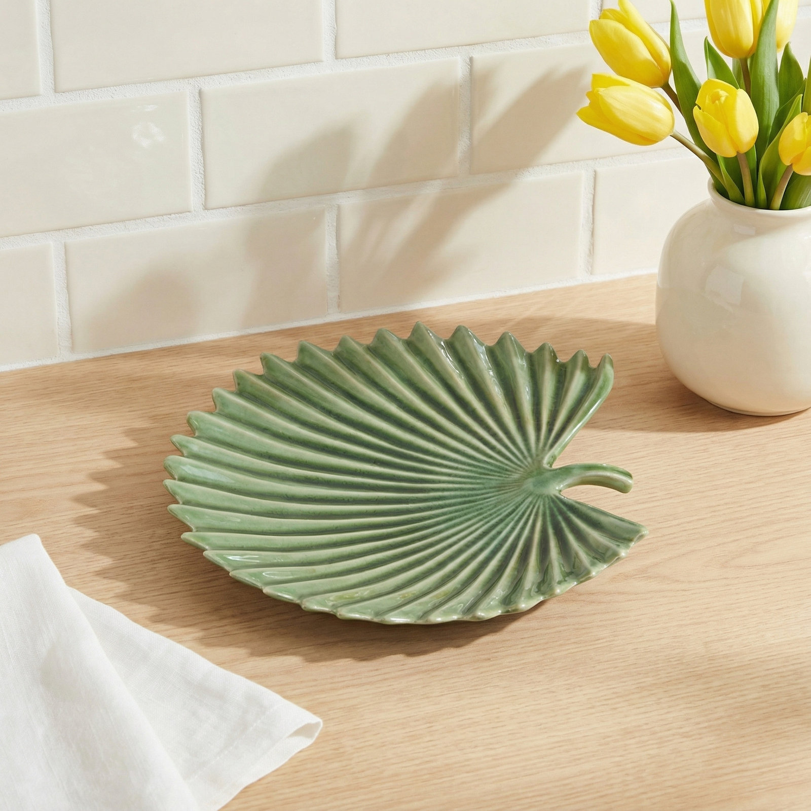 Hemera Stoneware Decorative Plate 1
