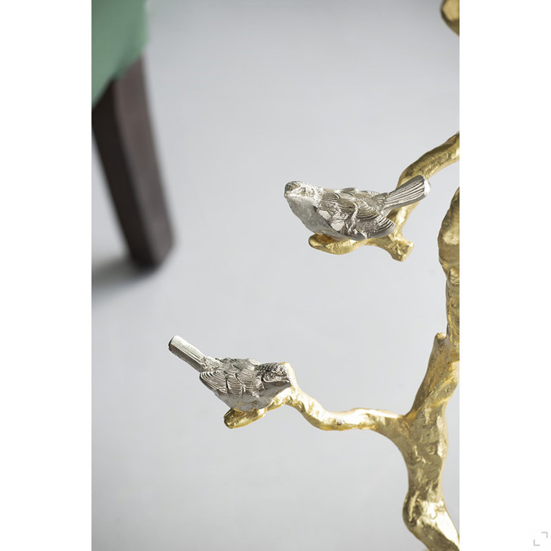 Table contemporaine en or brillant
