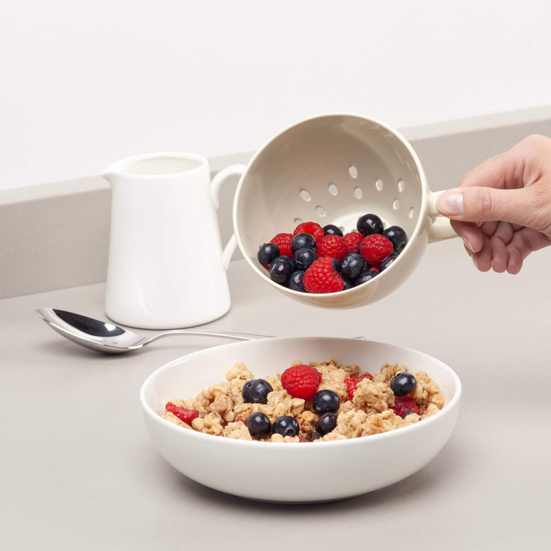 Keep it Handy Berry Cup Colander, 10cm, Cream