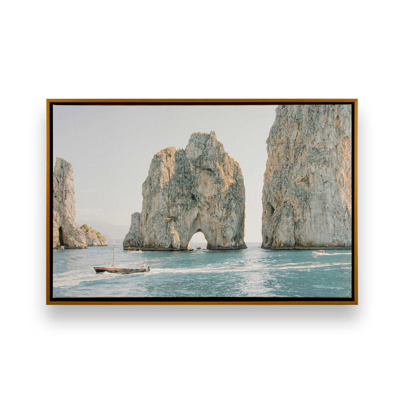 Impression sur toile tendue Ocean Arches, H 32,75 po x l 48,75 po x P 1,75 po, Cadre flottant or poli, 1