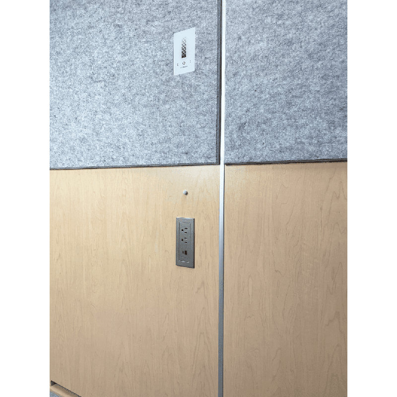 Quad Zenbooth avec porte standard, Érable, Oui