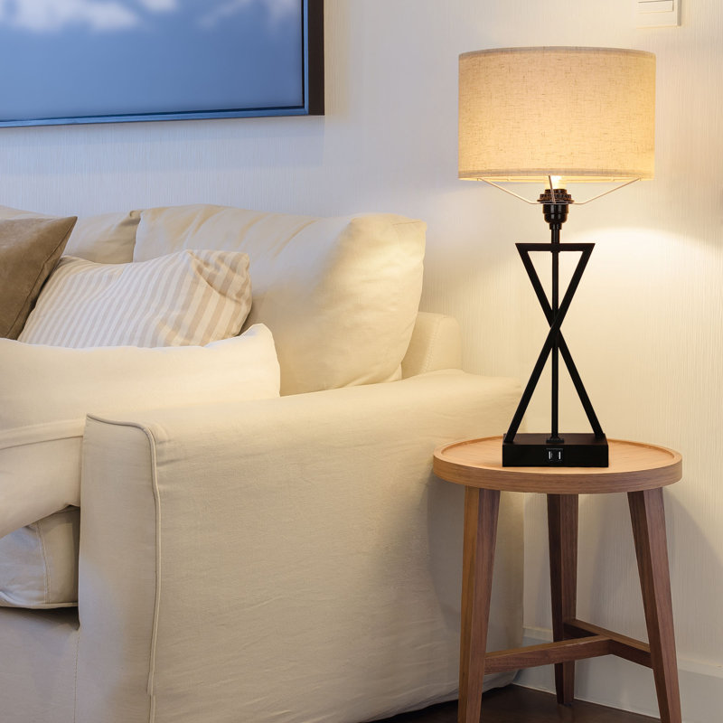 Lampe de table forme unique avec abat-jour blanc et base noire