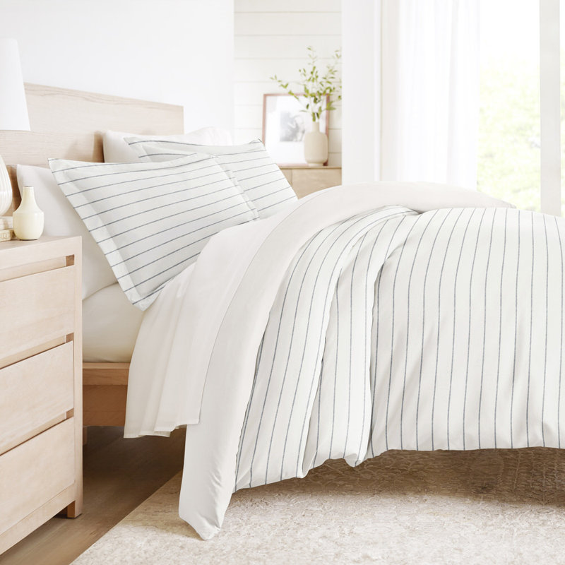 Ensemble de housse de couette en microfibre à motif de literie ultra douce à rayures Harbor
