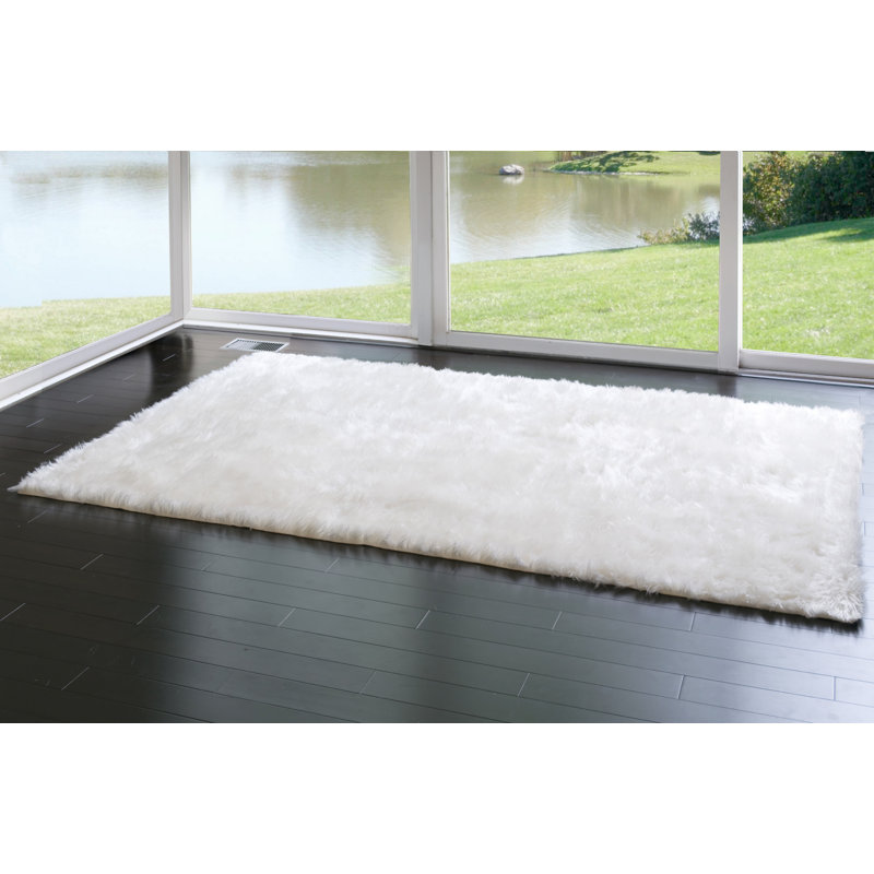 Mikaeel Faux Fur Indoor Rug, 5' x 8'
