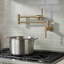 Robinet de cuisine mural moderne-132784661