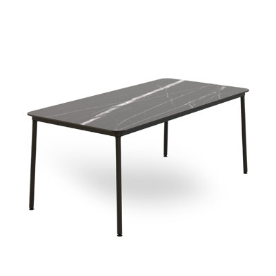 Hub Dining Table