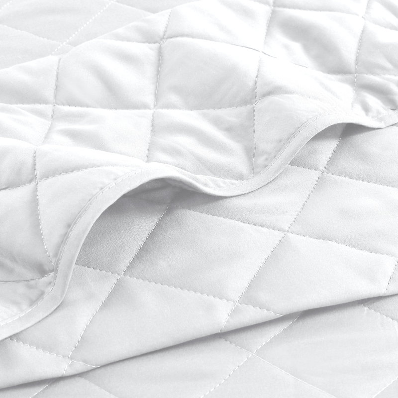 Wayfair Basics® Microfiber Reversible Diamond Quilt Set, King/Cal. King Quilt + 2 King Shams, White