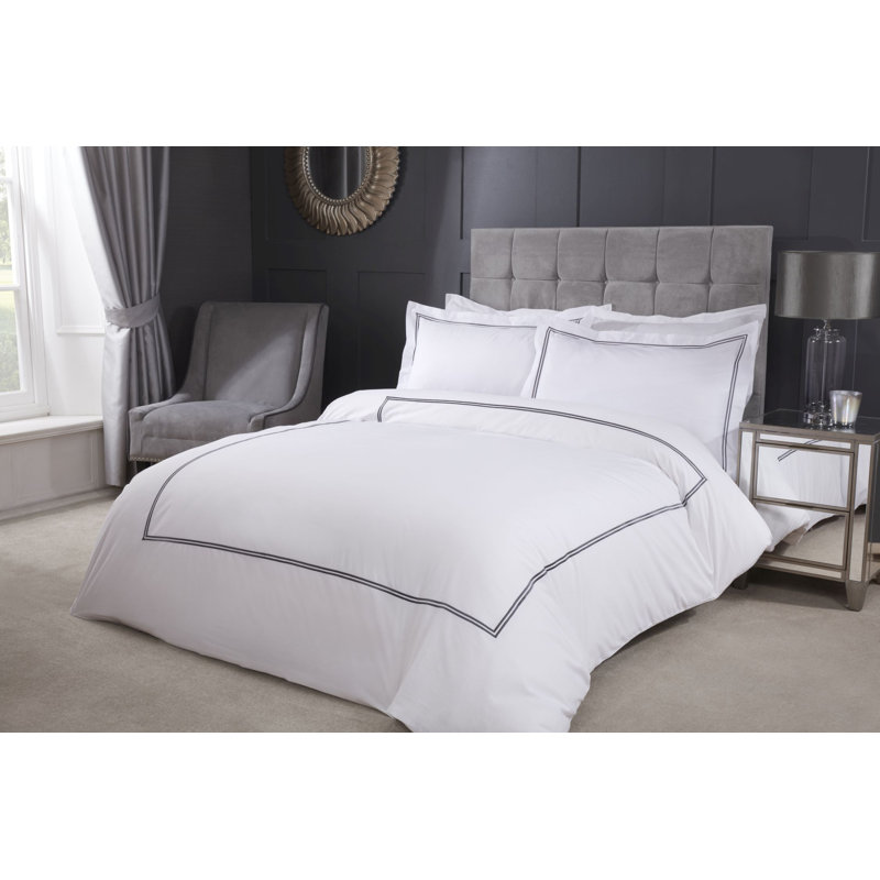 Ervin Polyester, Cotton Geometric Shapes Duvet Cover Set with Pillow Shams, White/Navy, Super King - 2 Standard Pillowcases