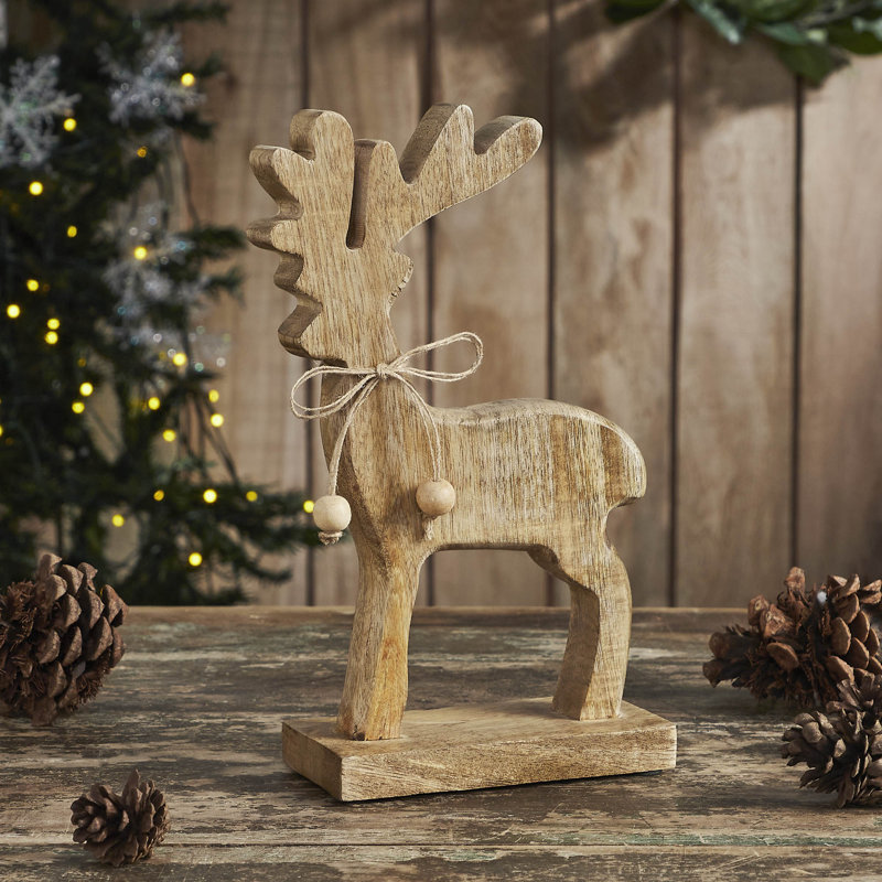 Figurine festive en bois de renne, H 10 po x l 5,5 po x P 2,5 po