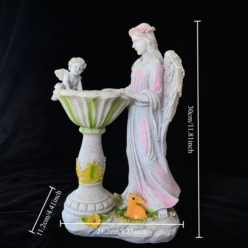 Statue ange et piscine