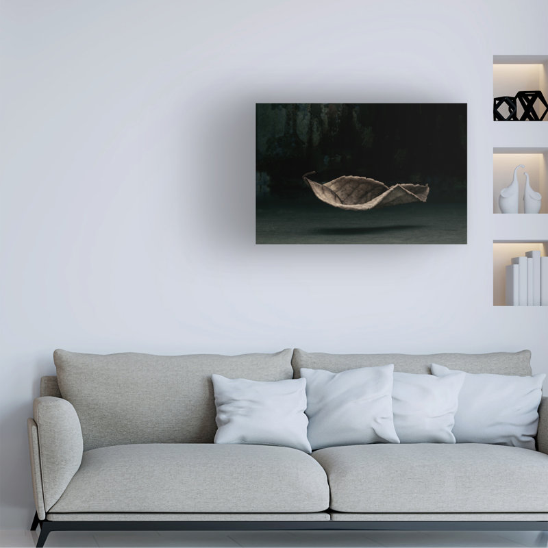David Thompson Fallen Canvas Art, H 12 po x l 19 po