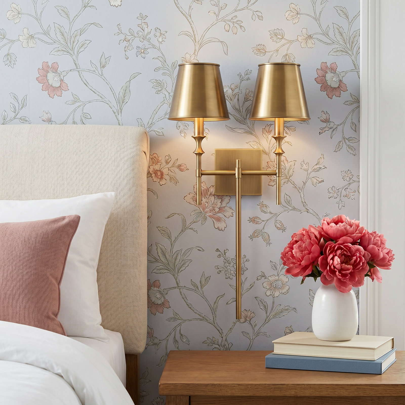 Kaydan 2-Light Wallchiere