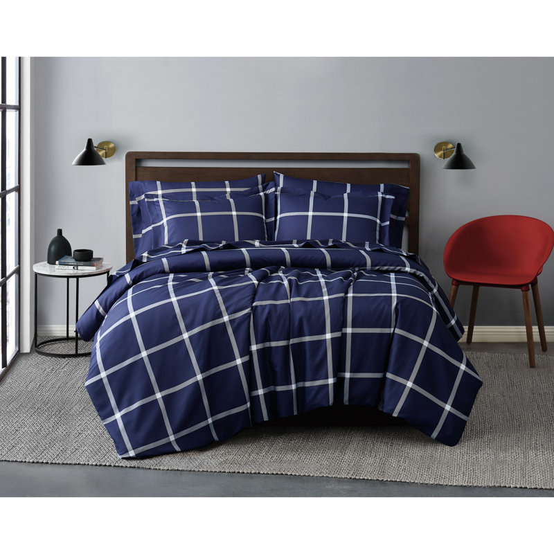 Truly Soft Printed Windowpane Percale Ring Stitch Plaid Comforter Set, Full/Double Comforter + 2 Shams, White/Navy