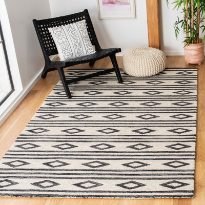 Tapis en laine touffeté à la main Vedika