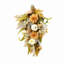 Décorations florales d'automne avec citrouilles blanches et feuilles d'érable