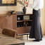 Un buffet mural pour petit appartement-758237391
