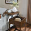 Petite table de chevet avec plateau de rangement en noyer H 25,7 po x P 15,8 po x l 15,8 po