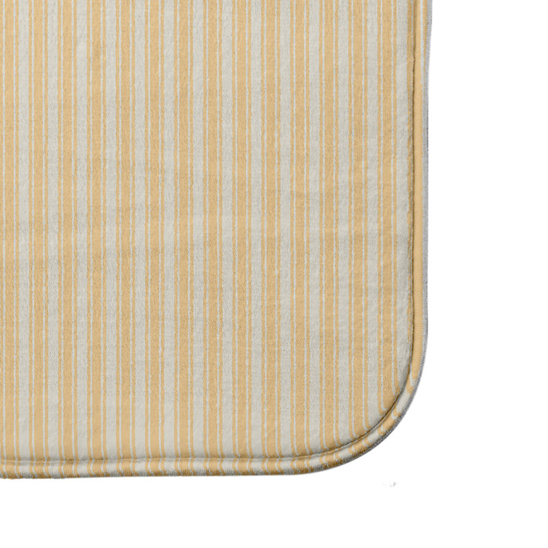 Tapis pour salle de bain Donaldson, l 24 po x L 17 po, Jaune