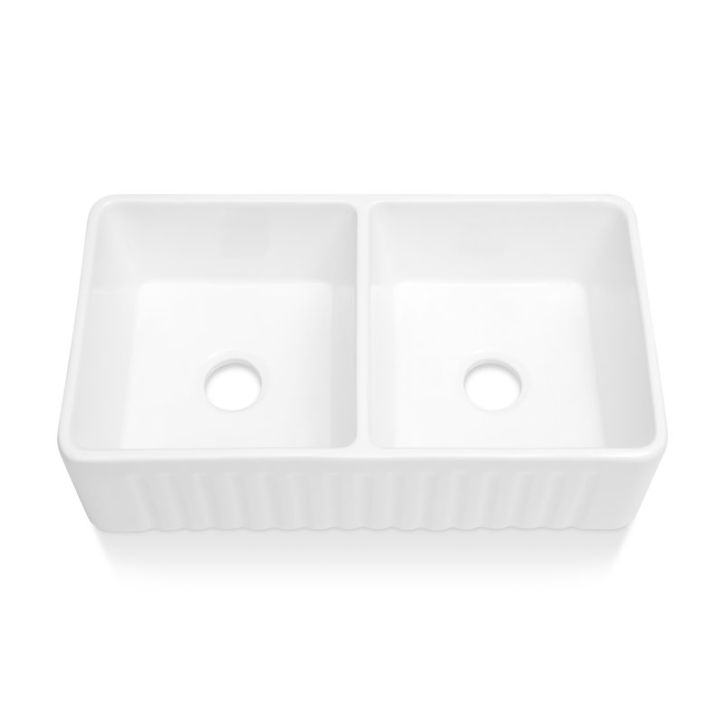 33" L x 18" W Farmhouse Kitchen Sink