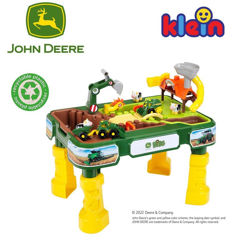 John Deere: Farm & Water Table