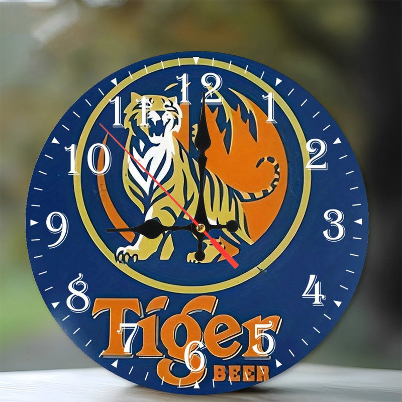 Horloge murale en bois 10 po, mouvement silencieux, à piles (piles AA non incluses), décor artistique, parfait pour les décorations
