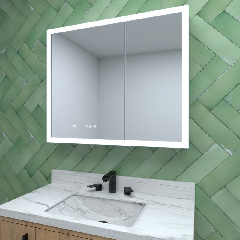 36 po X P 30 H Armoire à pharmacie en aluminium argenté avec miroir, DEL, horloge, conception biseautée, stations de charge à haute densité de brouillard d'eau rectangulaire encastré / à fixation en surface