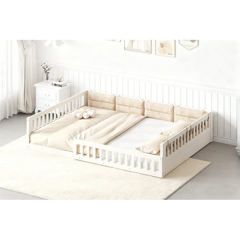 Lit double avec garde-corps, plateforme rembourrée et coussin