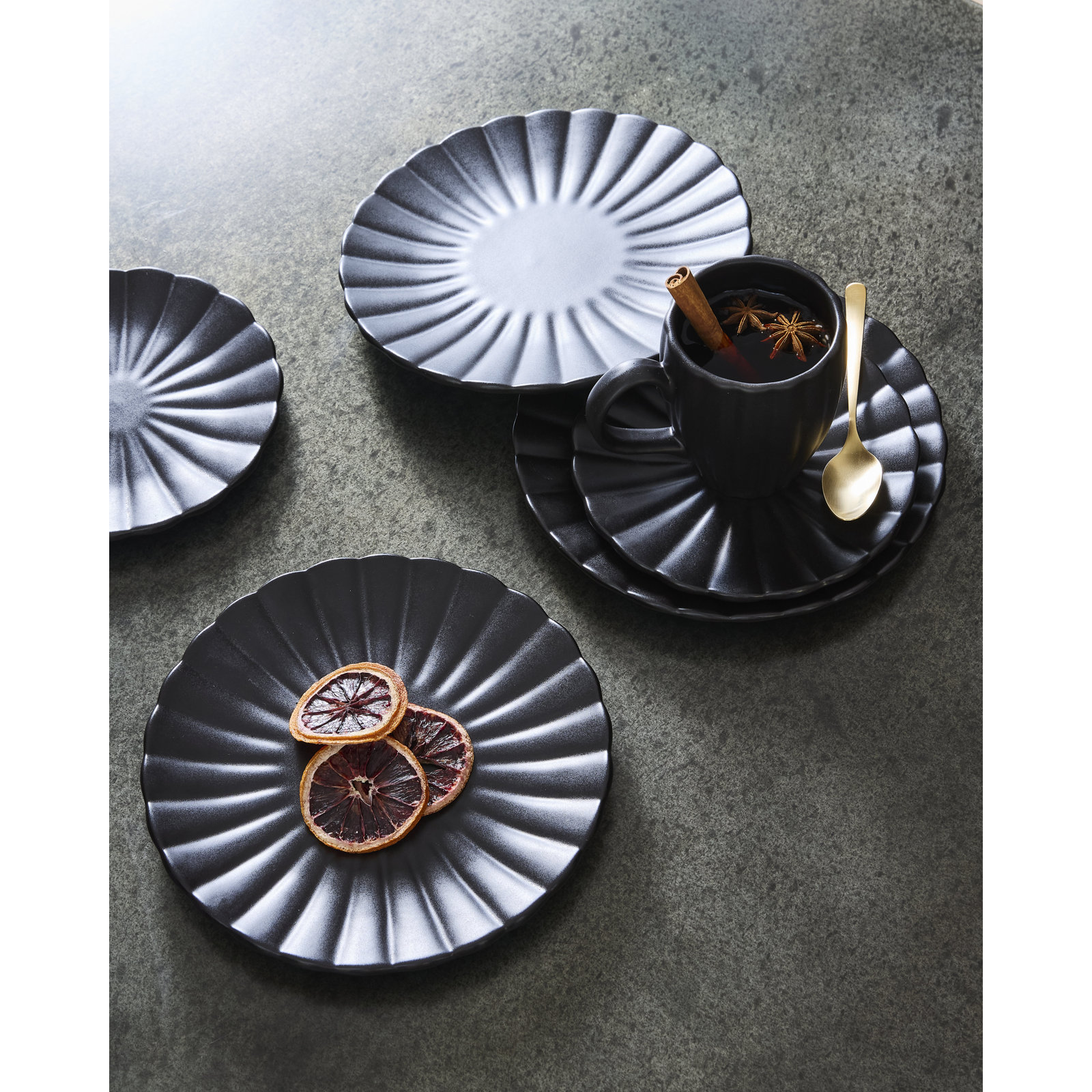 Lafayette 8" Salad Plate, Noir