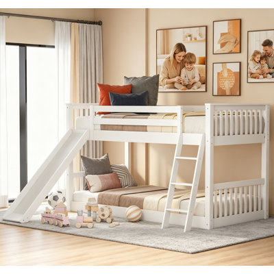 Lit superposé simple au-dessus de simple avec glissière convertible et échelle, conception peu encombrante pour les petites pièces