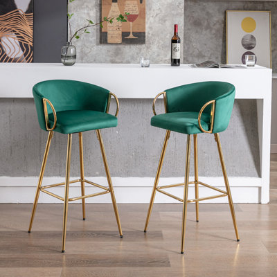 Tabourets de bar de 76 cm (lot de 2), avec repose-pieds et base, revêtement en velours, rembourrage en mousse, profondeur de 50 cm, largeur de 52 cm, hauteur de 101 cm.