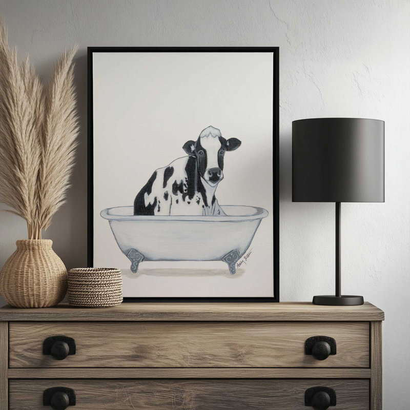 «Cow in Tub» par Ashley Justice, reproduction d'art, L 36 x H 48, Blanc, Toile avec cadre