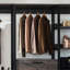 Système de penderie avec cadre en métal thermolaqué, rangement extra profond, eau et chaleur, panneau Stain Scratch E0, 2 fois plus épais, fabrication modulaire, couleur rustique, profondeur 17,57 po, 141,74 po