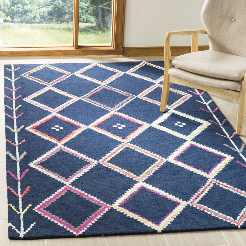 Derose Hand Tufted Wool Southwestern Rug, Rectangle 4' x 6'
