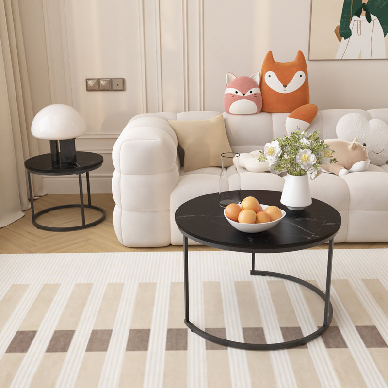 Ensemble de 2 tables basses gigognes élégantes avec plateau en marbre et structure en métal robuste pour une utilisation polyvalente à la maison