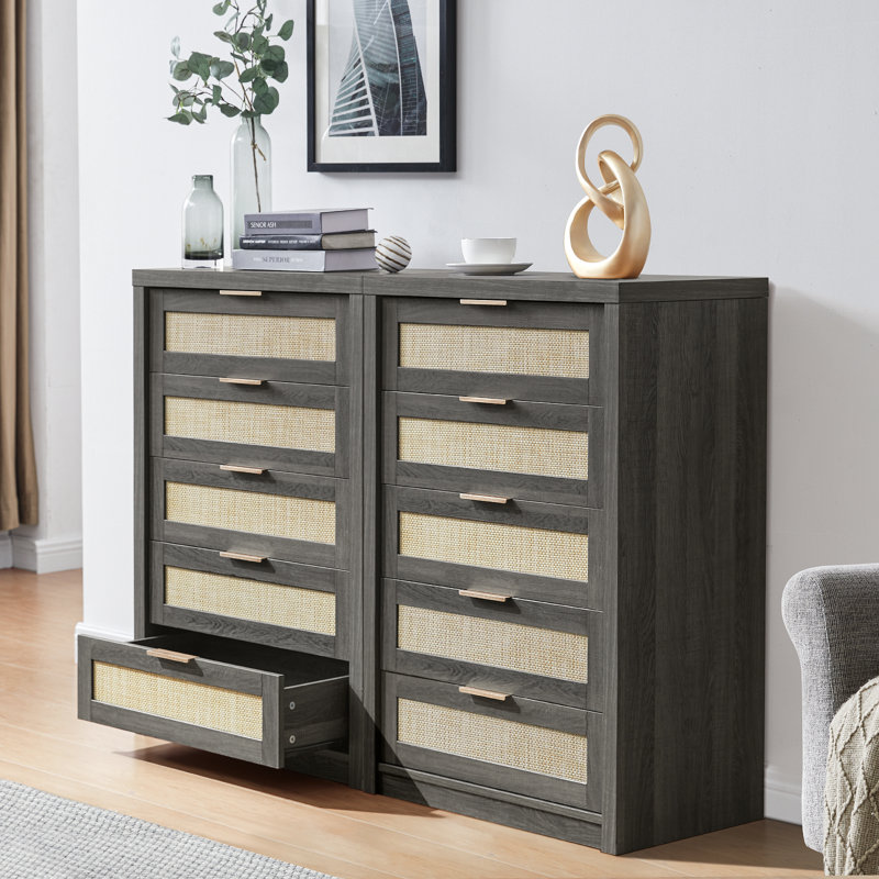 Dearbhaile 26.4" W 5 - Drawer Dresser, Midnight Oak