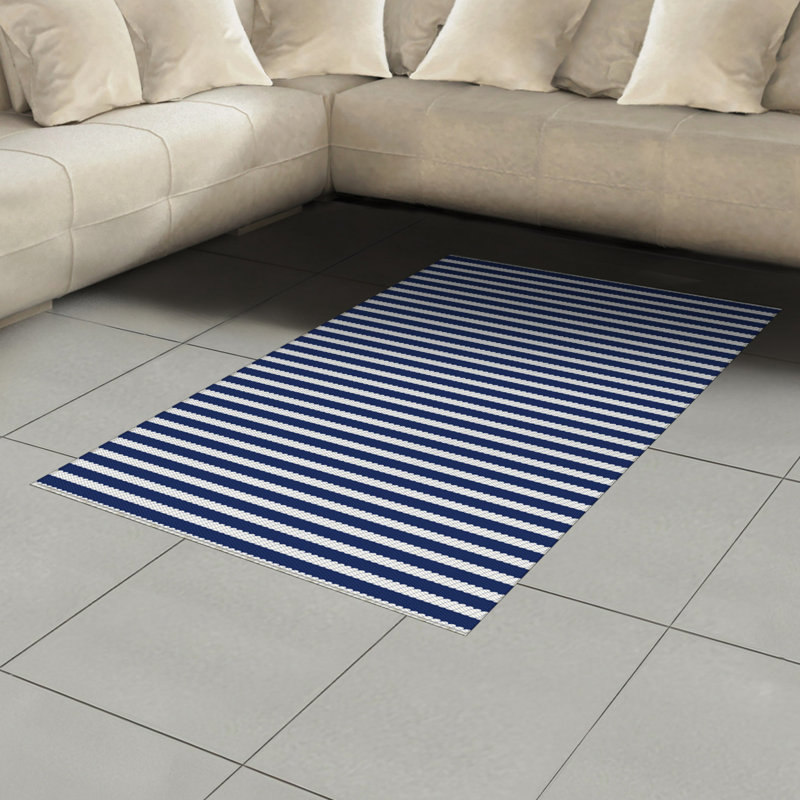 Tapis décoratif bleu marine à haute densité en fibres de polyester, Rectangle— 4 pi x 5 pi 8 po