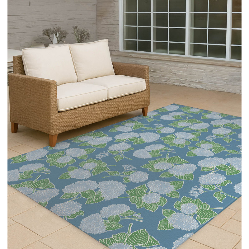 Hydrangea Non Slip Outdoor Rug, Rectangle 4' x 6'