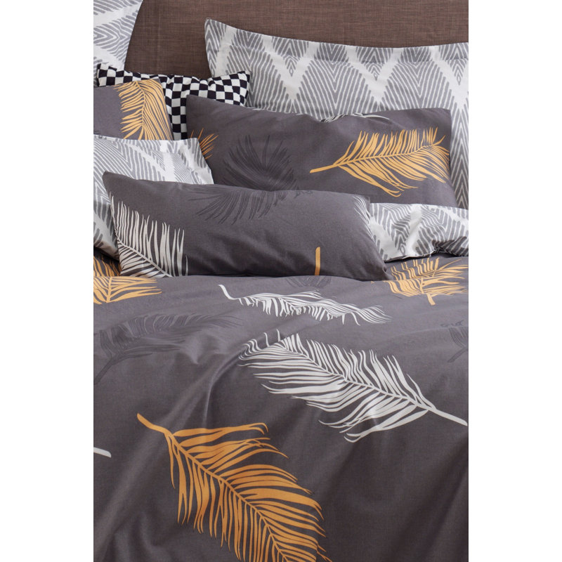 Luxurious Super King Quilt Cover Set, Gold & Grey, 102.4 x 86.6 inches | 65% Cotton / 35% Polyester, 120 Thread Count | Machine Washable, Button Closure Duvet & Envelope Pillowcases (2) | Elegant Bedroom Upgrade